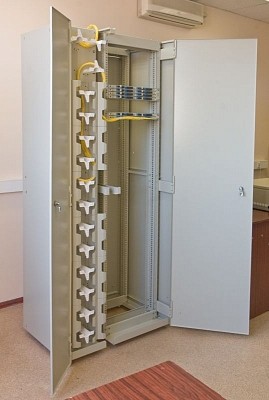 Шкаф комбинированный с органайзерами левый  19"+10" 45U 900х600х2200 мм ВОКС-Ф-9645Л-О ССД в Ростове-на-Дону